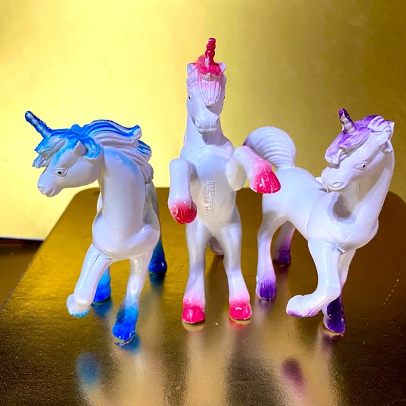 MYSTICAL UNICORN 80’s BUNDLE OF 3 CUTE UNICORNS SOLID PVC/VINYL TYPE 4.25”-5.25” - Picture 13 of 14